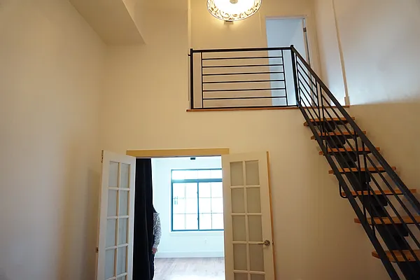 Rented by Rennit Inc. | media 21