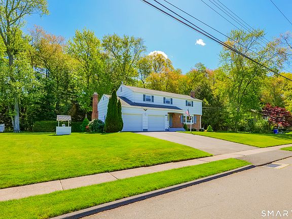 2nd image of 173 Brentmoor Road