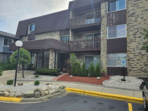 922 E Old Willow Rd APT 208