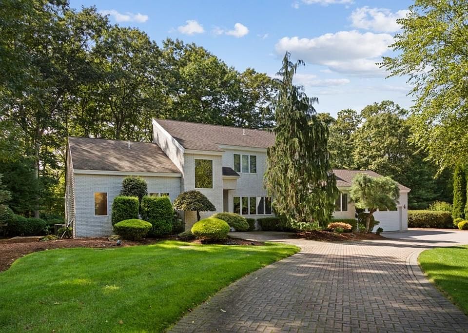 1st image of 31 Wildewood Dr
