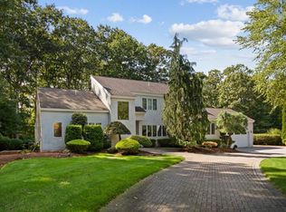 31 Wildewood Dr, Lynnfield, MA 01940