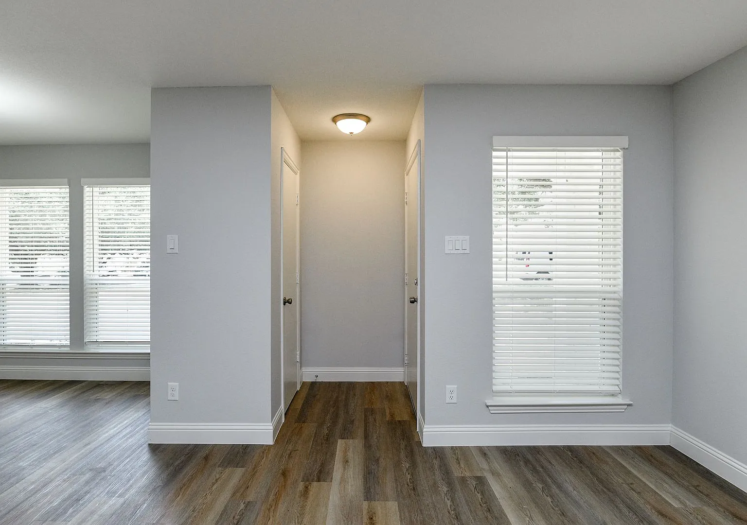 Updated 2 Bedroom 1.5 Bath Duplex in Arlington!! — Photo 3