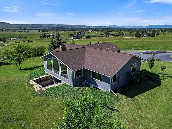 4th image of 1080 Upper Tom Burke Rd