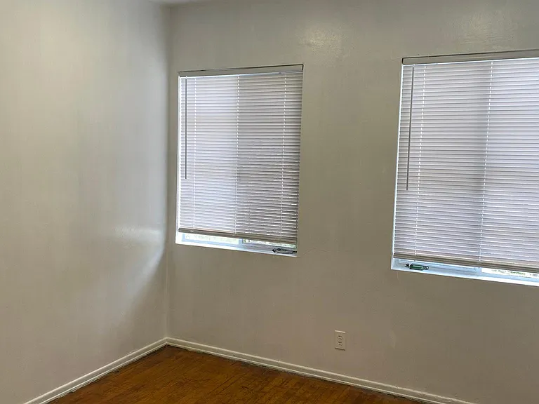 1381 E Acacia Ave — Photo 7