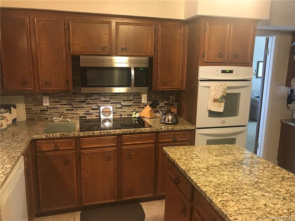 2nd image of 10000 Willowwick Ct