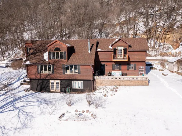 205 Carriage DRIVE, Chaseburg, WI 54621