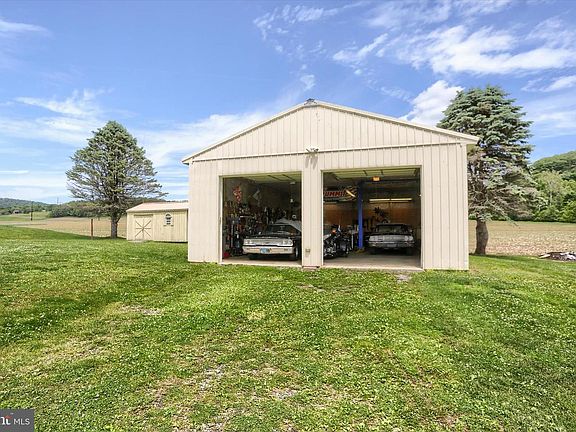 2nd image of 95 Pawnee Ln