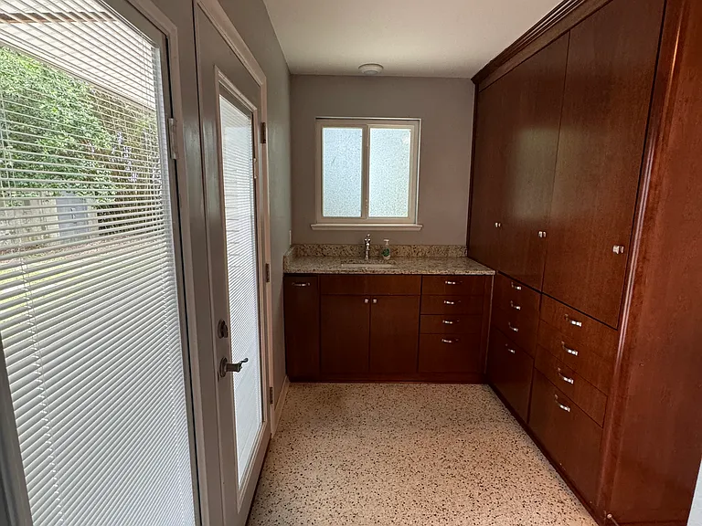 3501 Summit Blvd — Photo 15