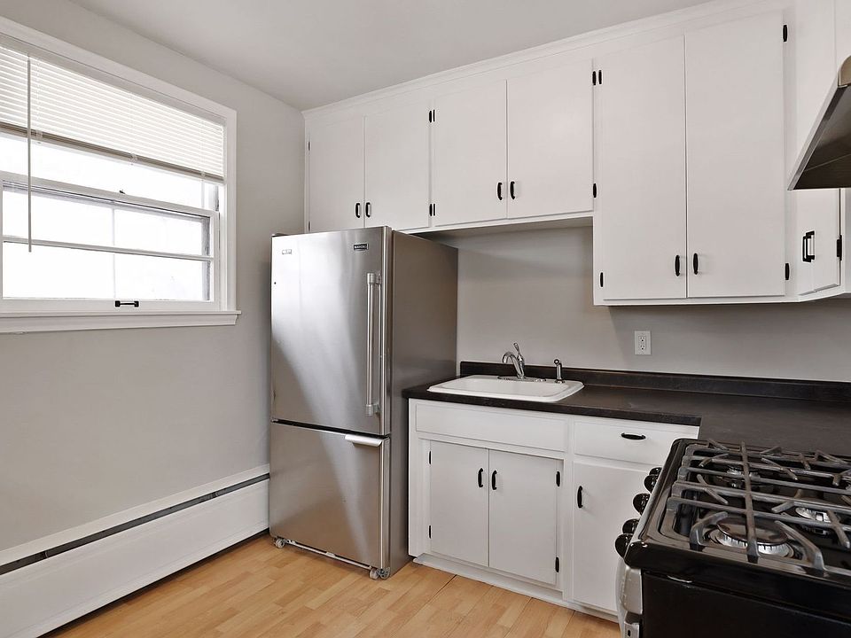 1st image of 2324 Glenwood Ave #B1