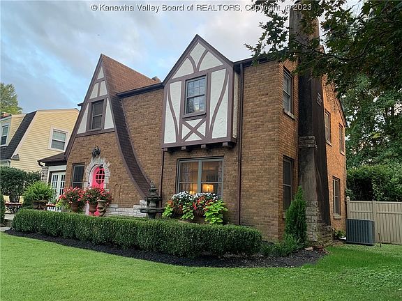 5th image of 3909 Staunton Ave SE