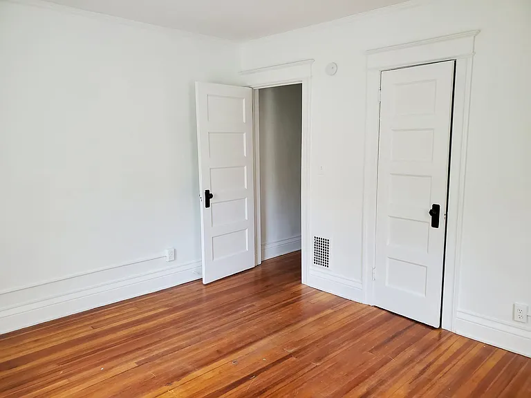 66 Gold St — Photo 13