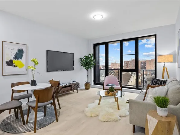 2652 E 18th St #5D, Brooklyn, NY 11235