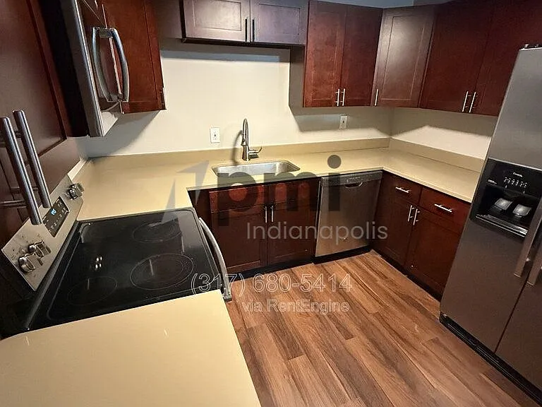 14998 Allisonville Rd — Photo 3