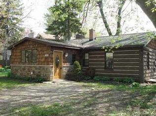 10080 John R St, Whitmore Lake, MI 48189