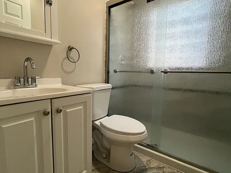 122 S Spruce St — Photo 14