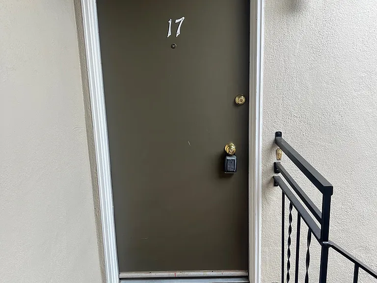 240 Di Salvo Ave #17 — Photo 12