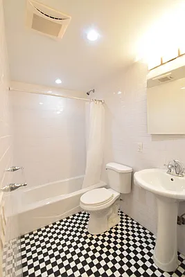 Rented by (Legacy) NY Quality Living Uptown | media 29