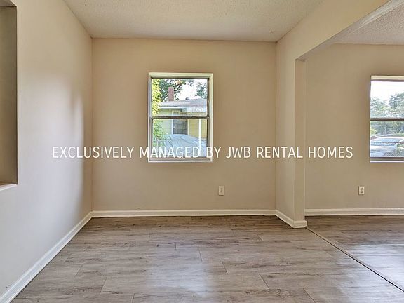 3rd image of 2026 Detroit St