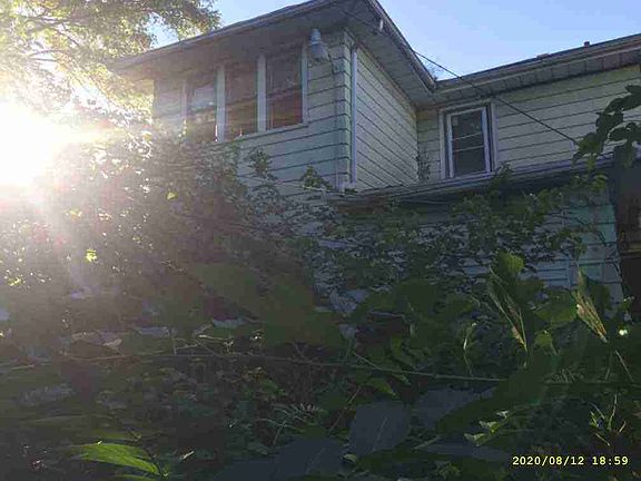 5571 S Clarendon