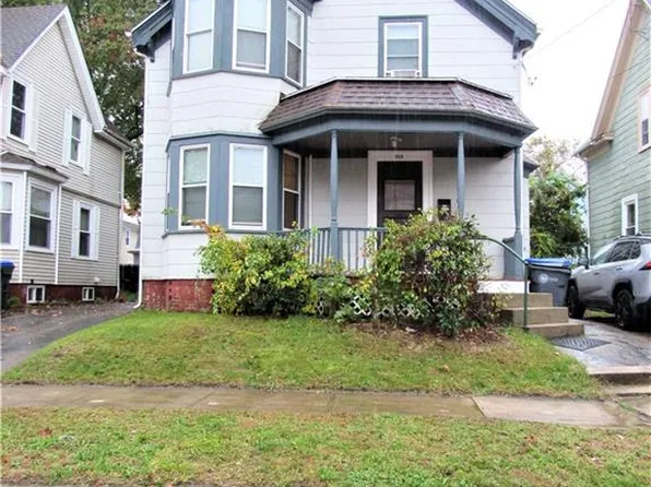 218 Massachusetts Ave, Providence, RI 02905