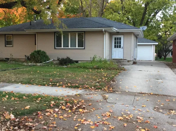 926 14th St SE, Mason City, IA 50401