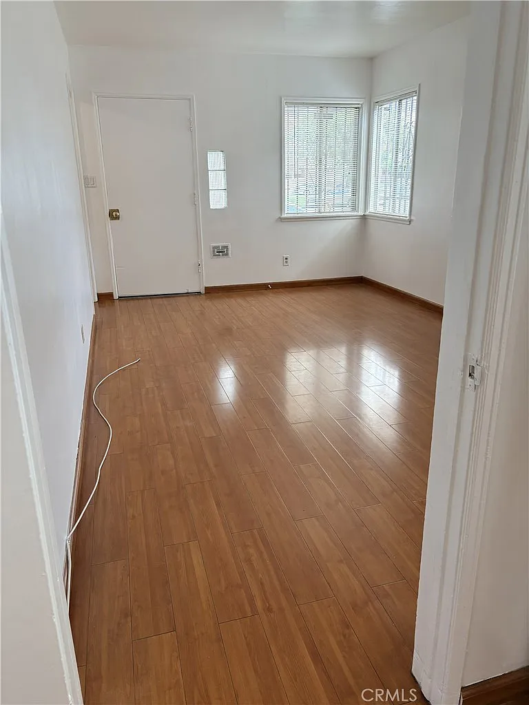 1 bed, 702 sqft, $2,065 — Photo 3
