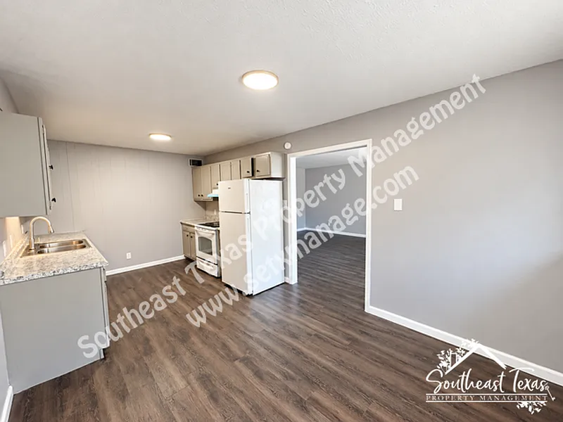 2 bed, 1.0 bath, 965 sqft, $775 — Photo 4