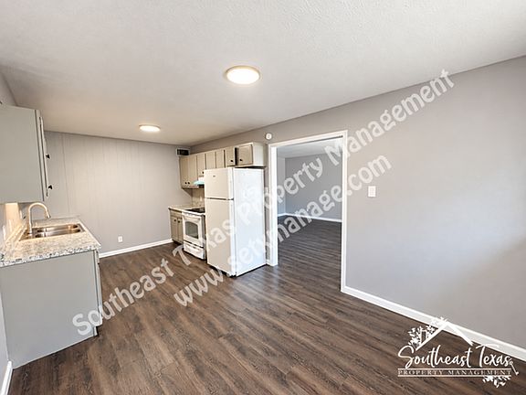 4th image of 655 Adams St Unit 4