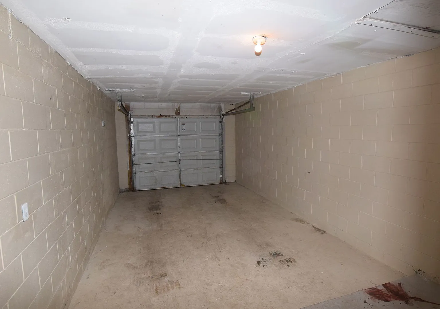2 Bedroom 2 Bath Duplex For Rent at 3115 Split Willow Drive Orlando, FL 32808 — Photo 4