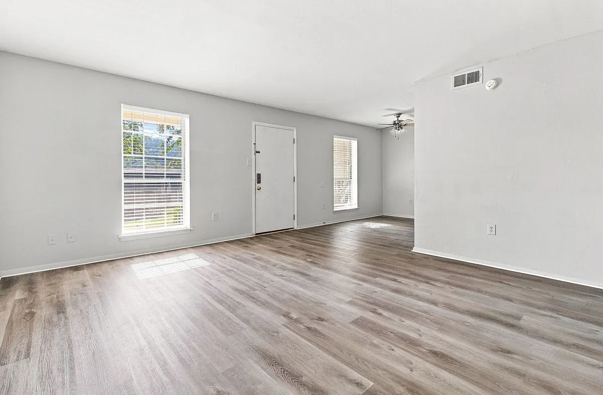2 bed, 2.0 bath, 950 sqft, $1,100 — Photo 4