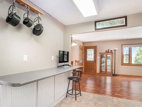5th image of 27097 Cliff Ave