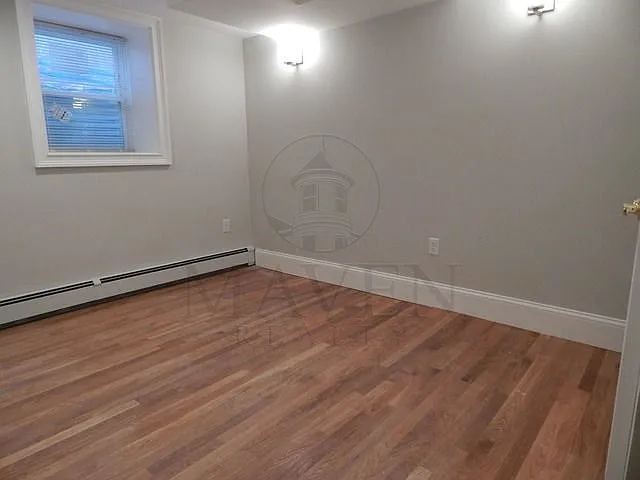 5 bed, 1200 sqft, $4,250 — Photo 4