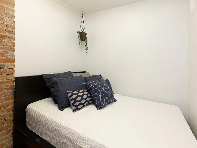 75 2nd Ave #3 — Photo 19