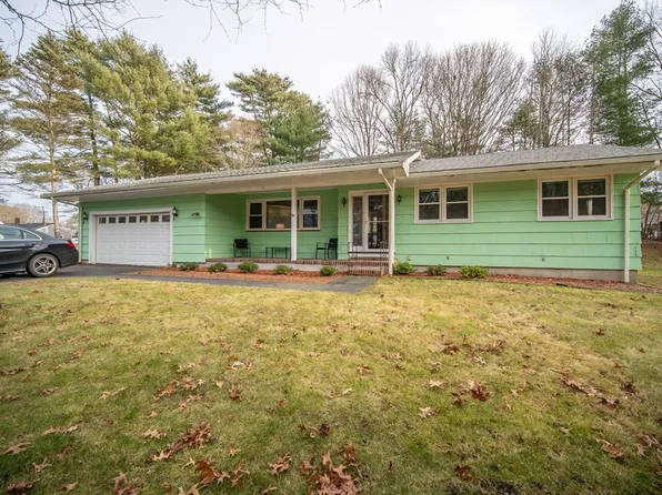4 Roosevelt Ave, Middleboro, MA 02346
