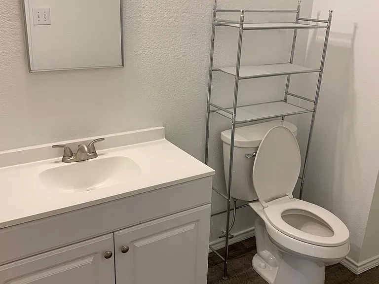 2701 Woodlake Pkwy — Photo 11
