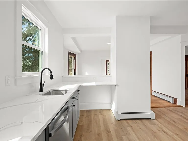 183 Vernon St #3 — Photo 12