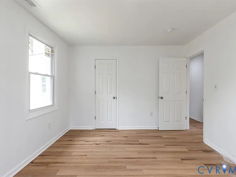 1806 Sussex St — Photo 35