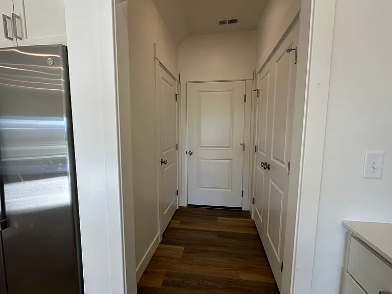 712 W 575 N — Photo 15