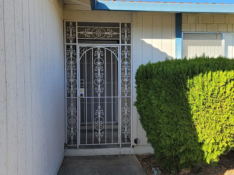 1031 Fallbrook Dr — Photo 24