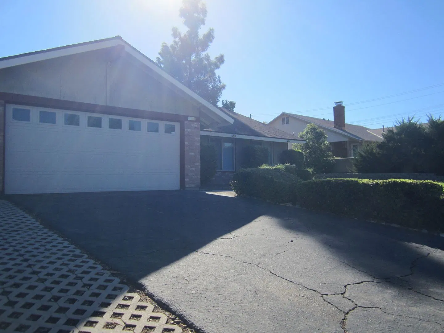 Immaculate Corona Single Story Home — Photo 2