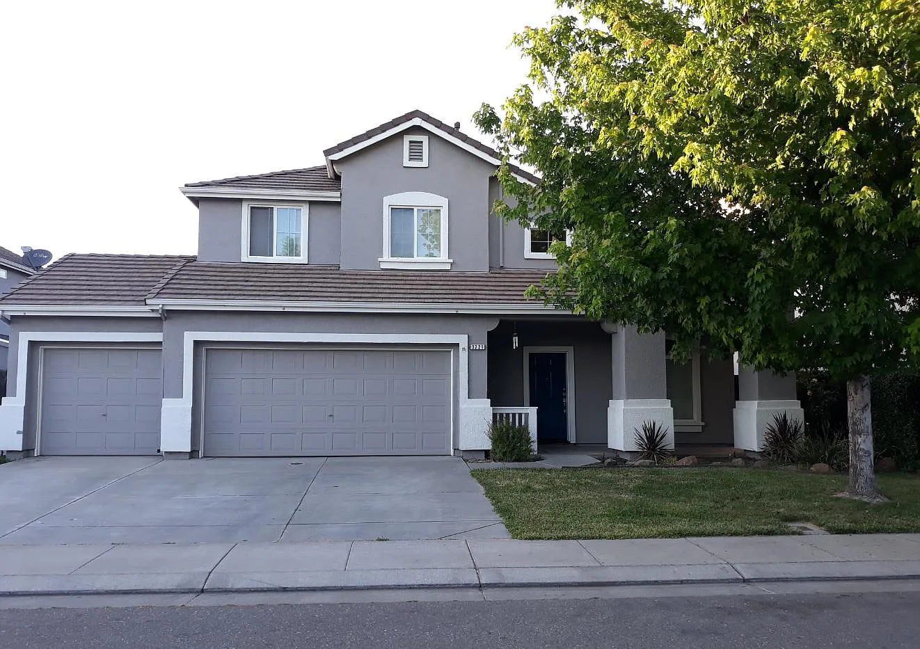 4 bed, 2.5 bath, 1990 sqft, $2,675 — Photo 1