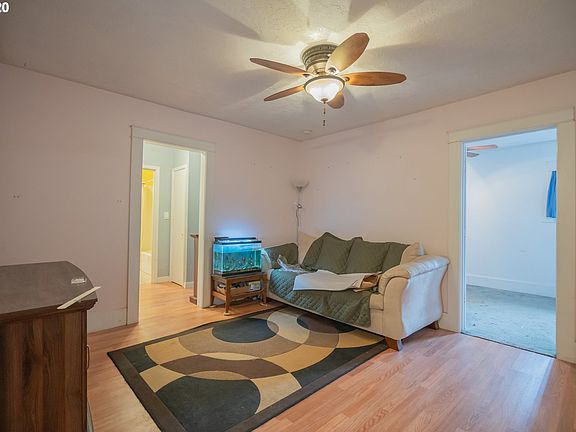 4th image of 9104 NE 63rd St