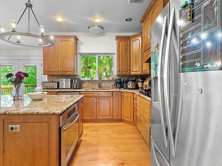 16611 Highland Summit Dr — Photo 37
