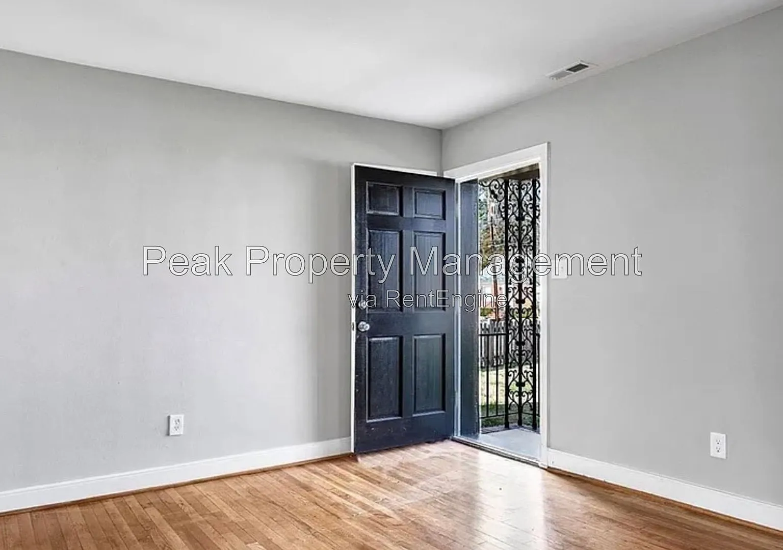 2 bed, 2.5 bath, 1358 sqft, $3,400 — Photo 2