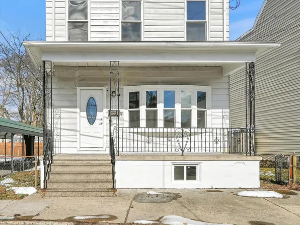 111 E Thwing St, Saint Clair, PA 17970