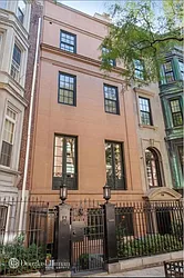 140 East 65th Street in Lenox Hill