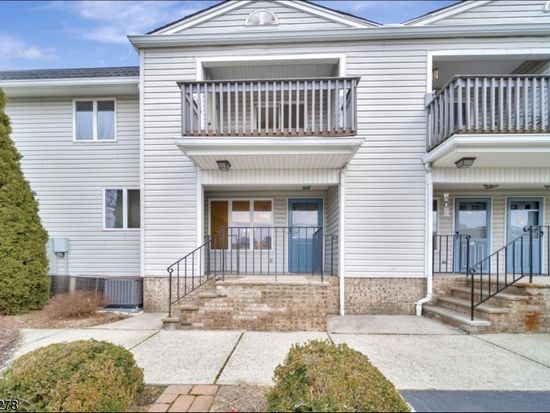 12 Willow Wood Sq East Rutherford Nj 07073 Zillow