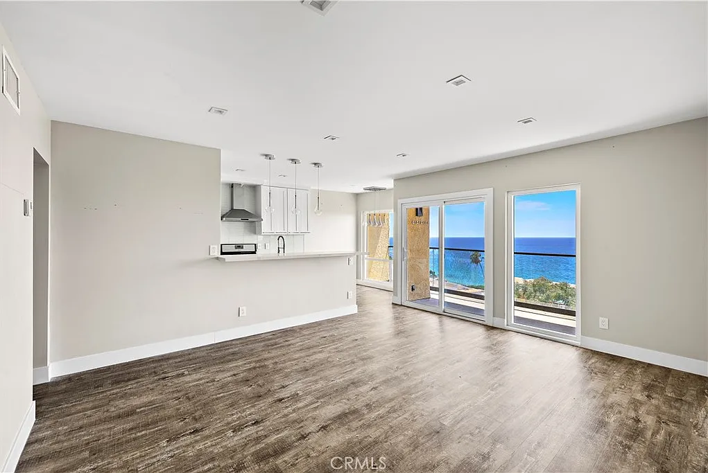 2 bed, 1000 sqft, $5,750 — Photo 4