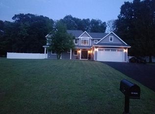 15 Canterbury Ln, Suffern, NY