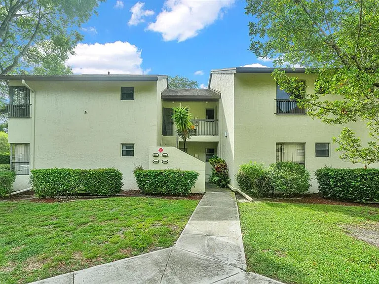 3287 Cocoplum Cir #3321 — Photo 1